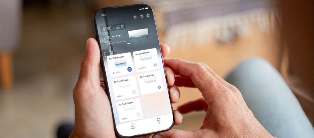 Control inteligente con WiFi y domótica integrada  Para que el usuario tenga siempre el control absoluto, este modelo incluye un mando cableado con pantalla a todo color y una interfaz intuitiva, desde el cual es posible gestionar la temperatura, priorizar modos de funcionamiento, programar horarios diarios o semanales, controlar dos zonas independientes y activar funciones como el bloqueo infantil o el visor de códigos de error. Y si prefieres controlar todo desde cualquier lugar, su conexión WiFi integrada te permite gestionar el sistema desde una sencilla aplicación móvil. Asimismo, es totalmente compatible con sistemas de domótica ModBus y Smart Grid, optimizando aún más el consumo energético y permitiendo su integración con energía solar fotovoltaica.